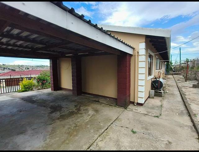 4 BEDROOM HOUSE FOR SALE IN MTHATHA CENTRAL